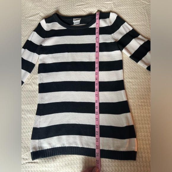 Lacoste - Vintage Tricot Classic Fit Striped Long-Sleeve Sweater - Picture 4 of 5